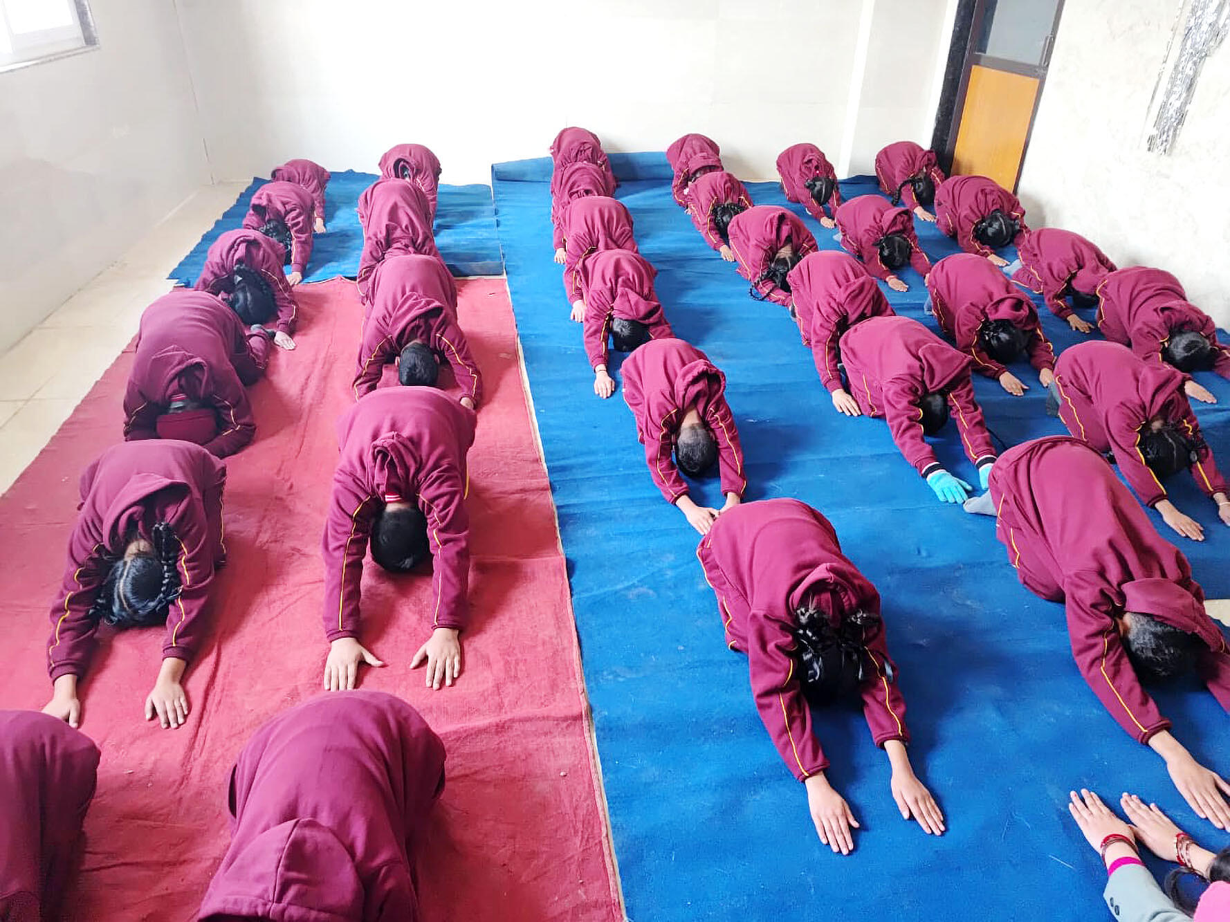 Yoga class 2.jpg